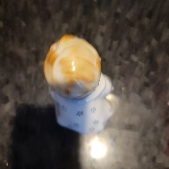 Vintage Porcelain Boy Figurine Holding Sword & Key - Picture 6 of 14